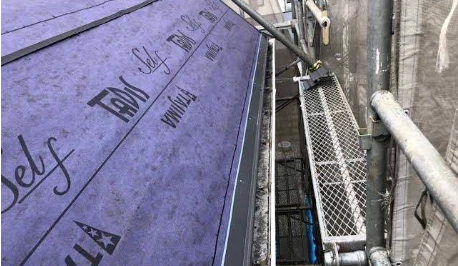 先板金施工（軒先・谷部など）