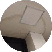 天井や壁にシミができる