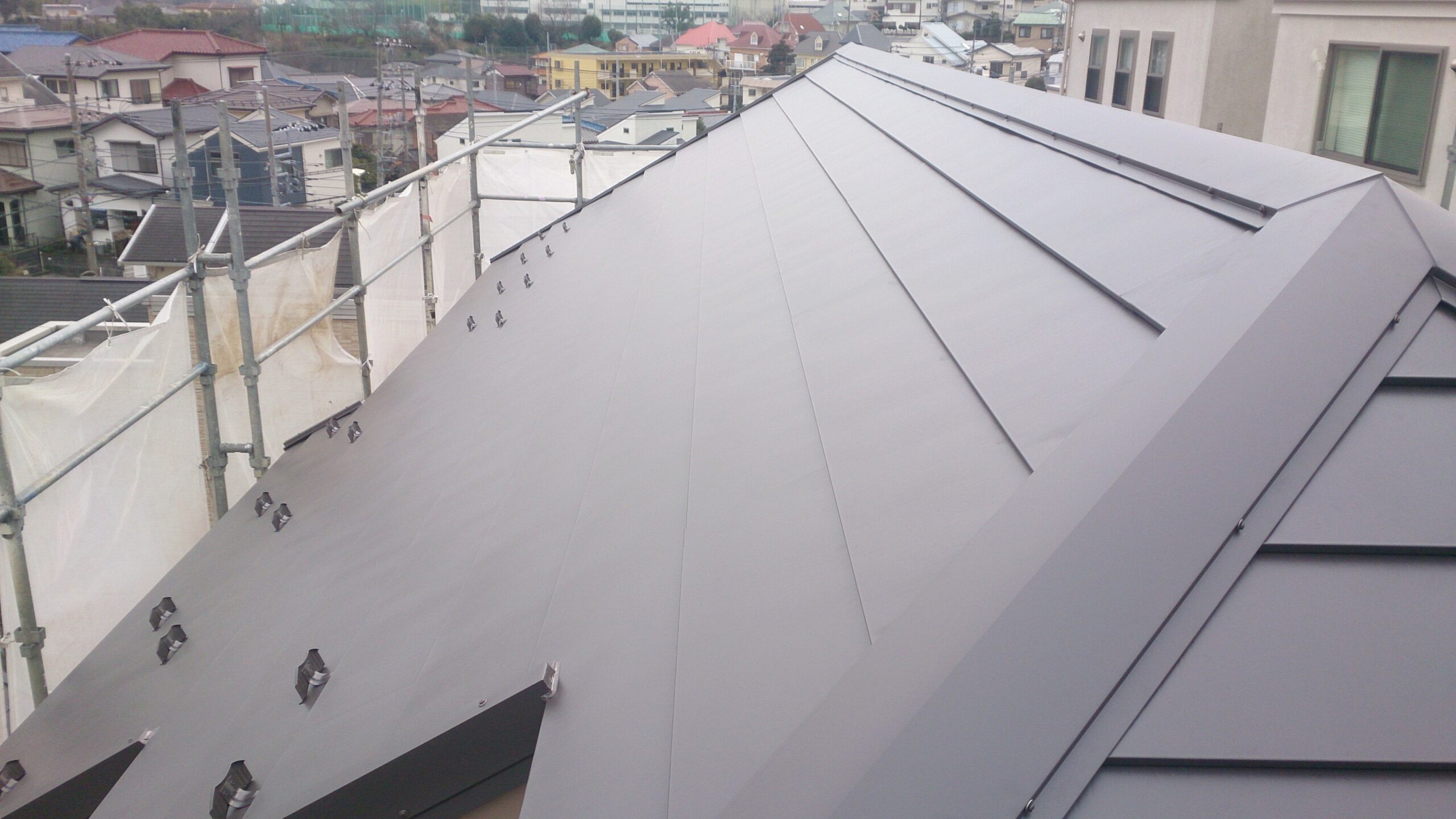 横浜市都筑区にて雨漏り修理・屋根修理〈天窓からの雨漏り・カバー工法〉の施工後写真